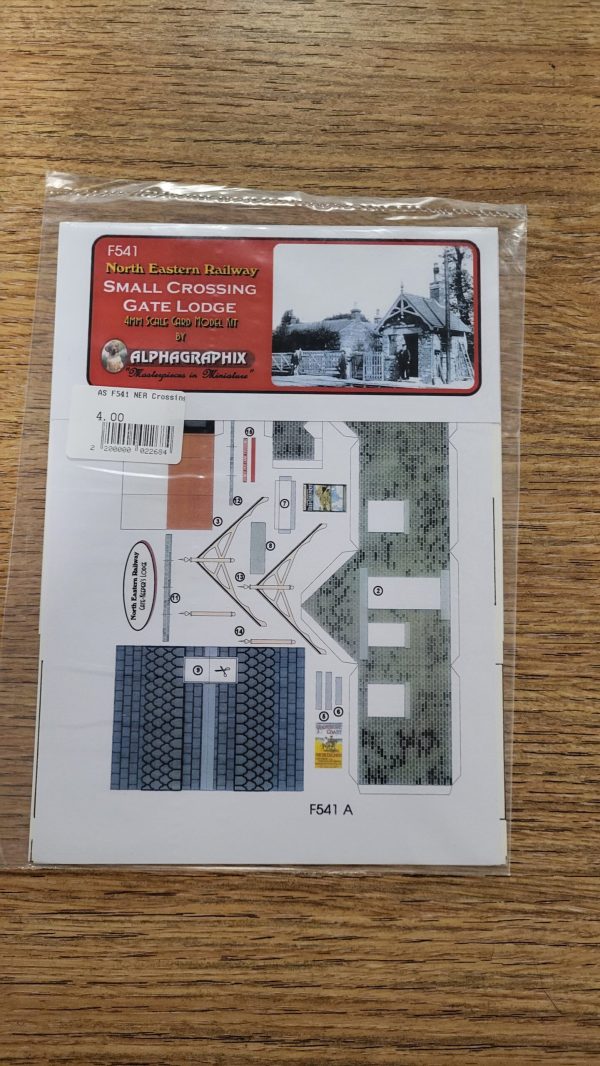 F541 N.E.R. Small Crossing Gate Lodge