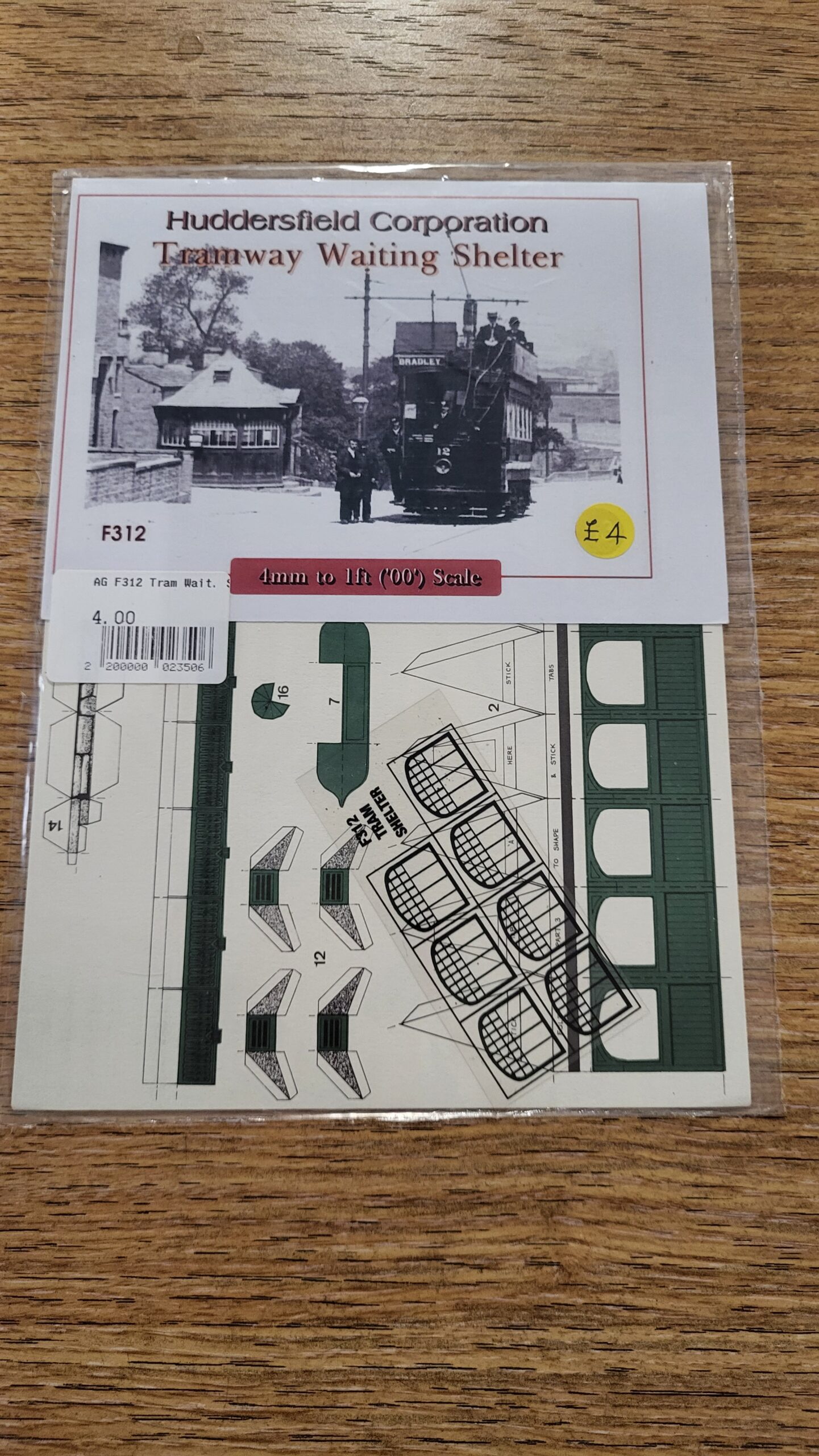 F312 Tramway Waiting Shelter