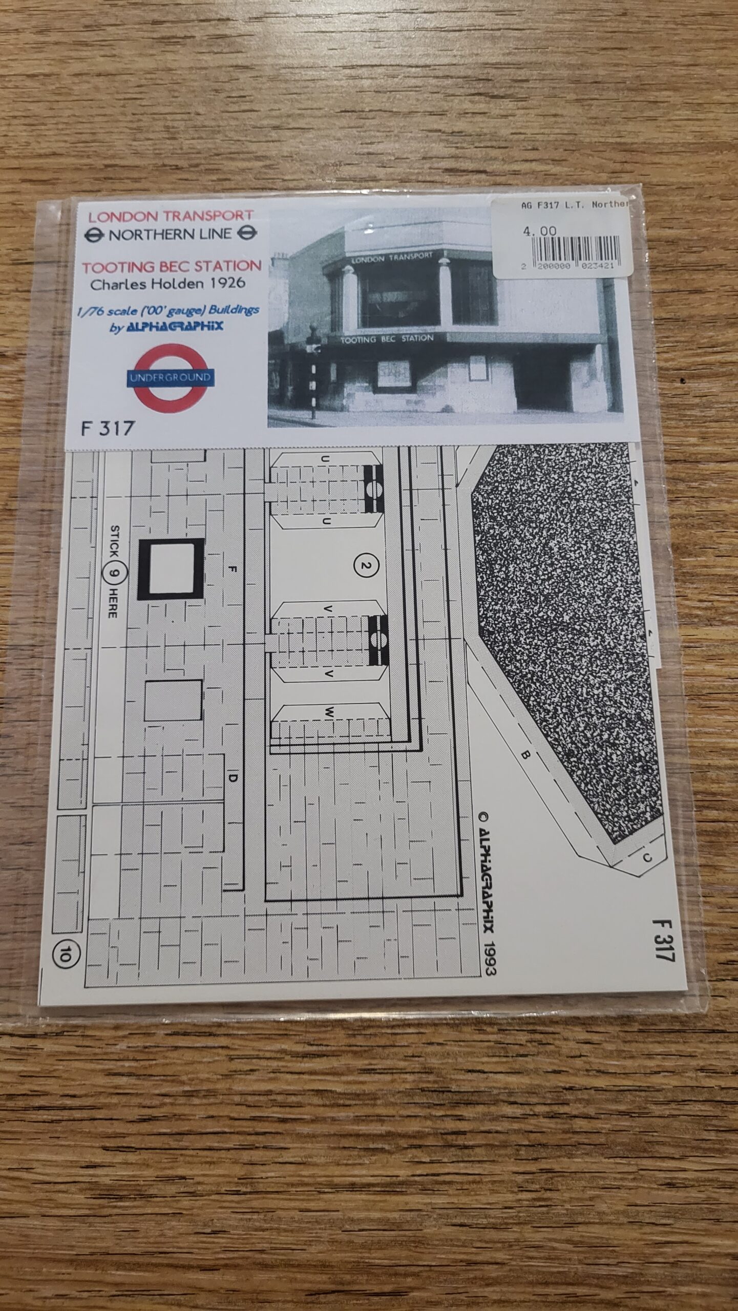 F317 London Transport, Northern Line, Tooting Bec Station