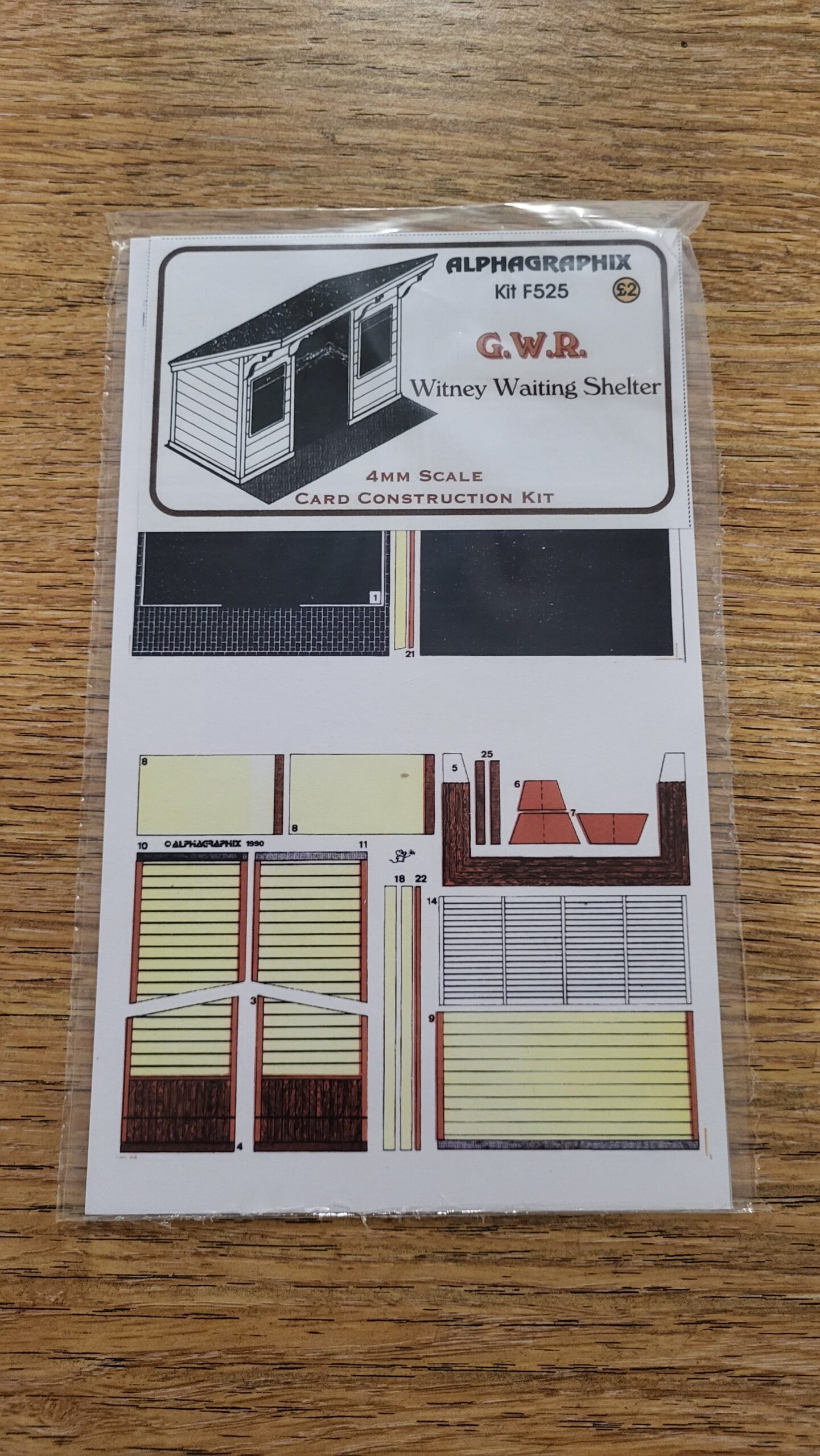 F525 G.W.R. Witney Waiting Shelter
